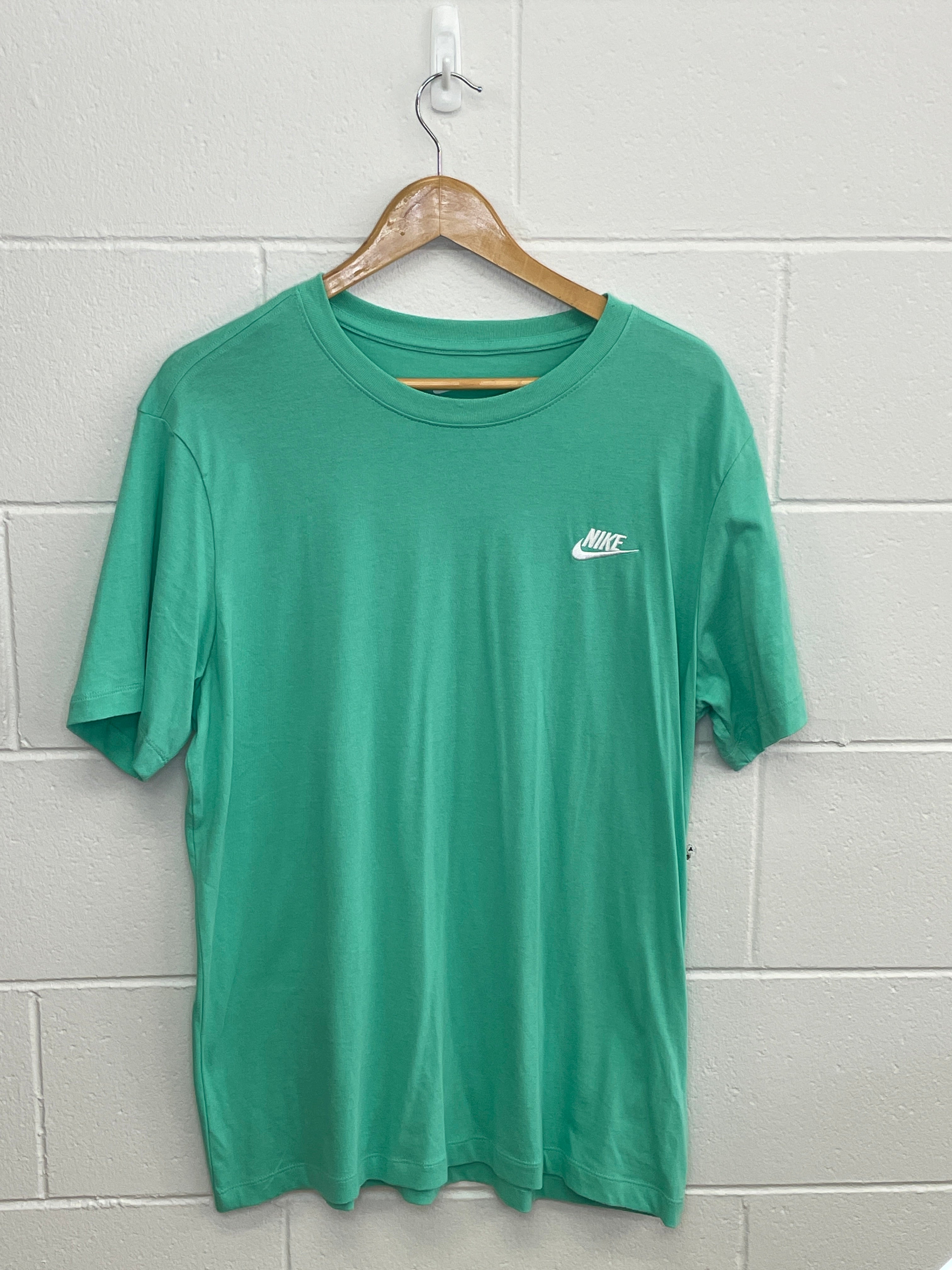 Nike Plain Mint T-Shirt Large