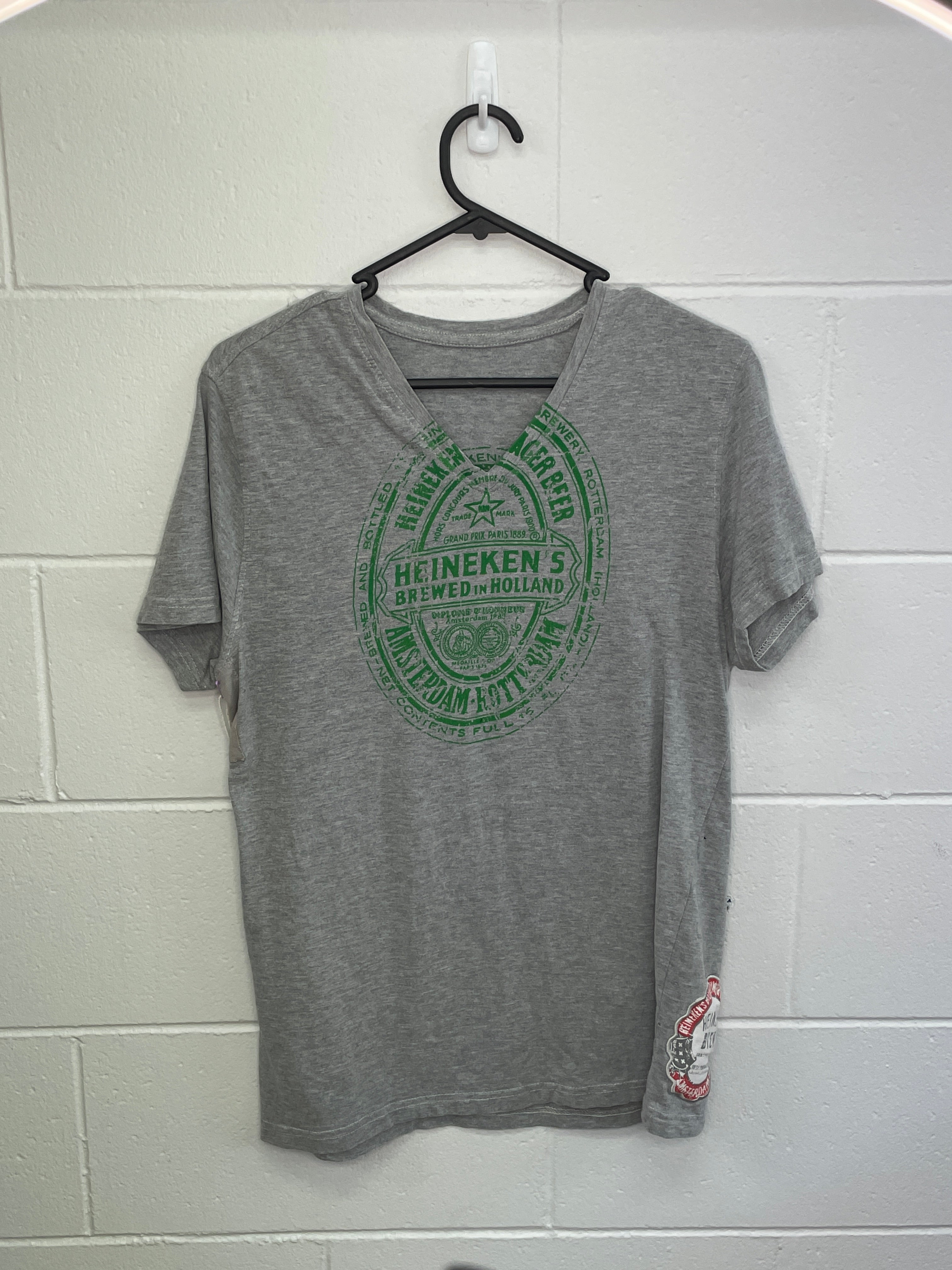 Heineken Beer V Neck T-Shirt Medium