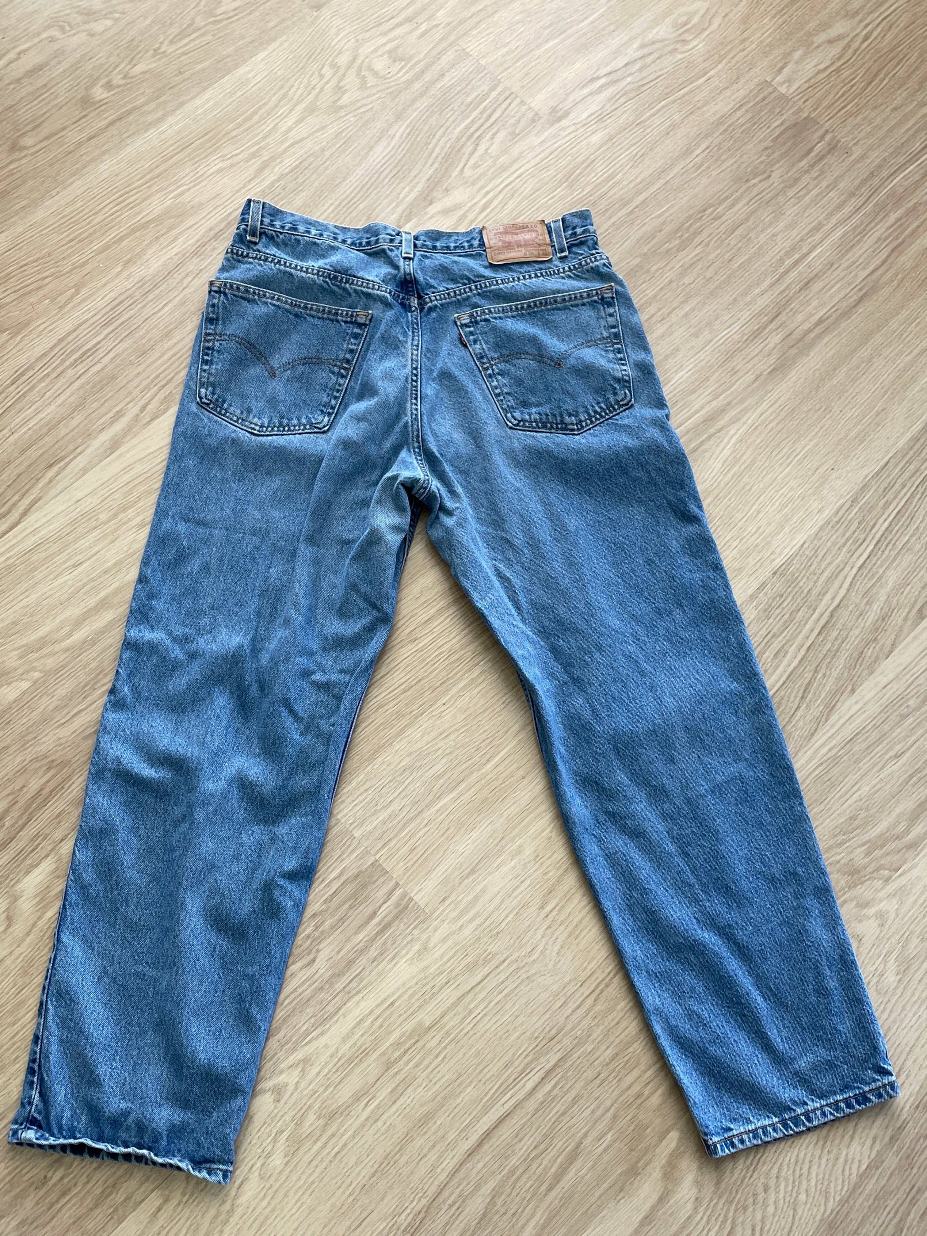 Levi's Dark Wash 550 Jeans W38