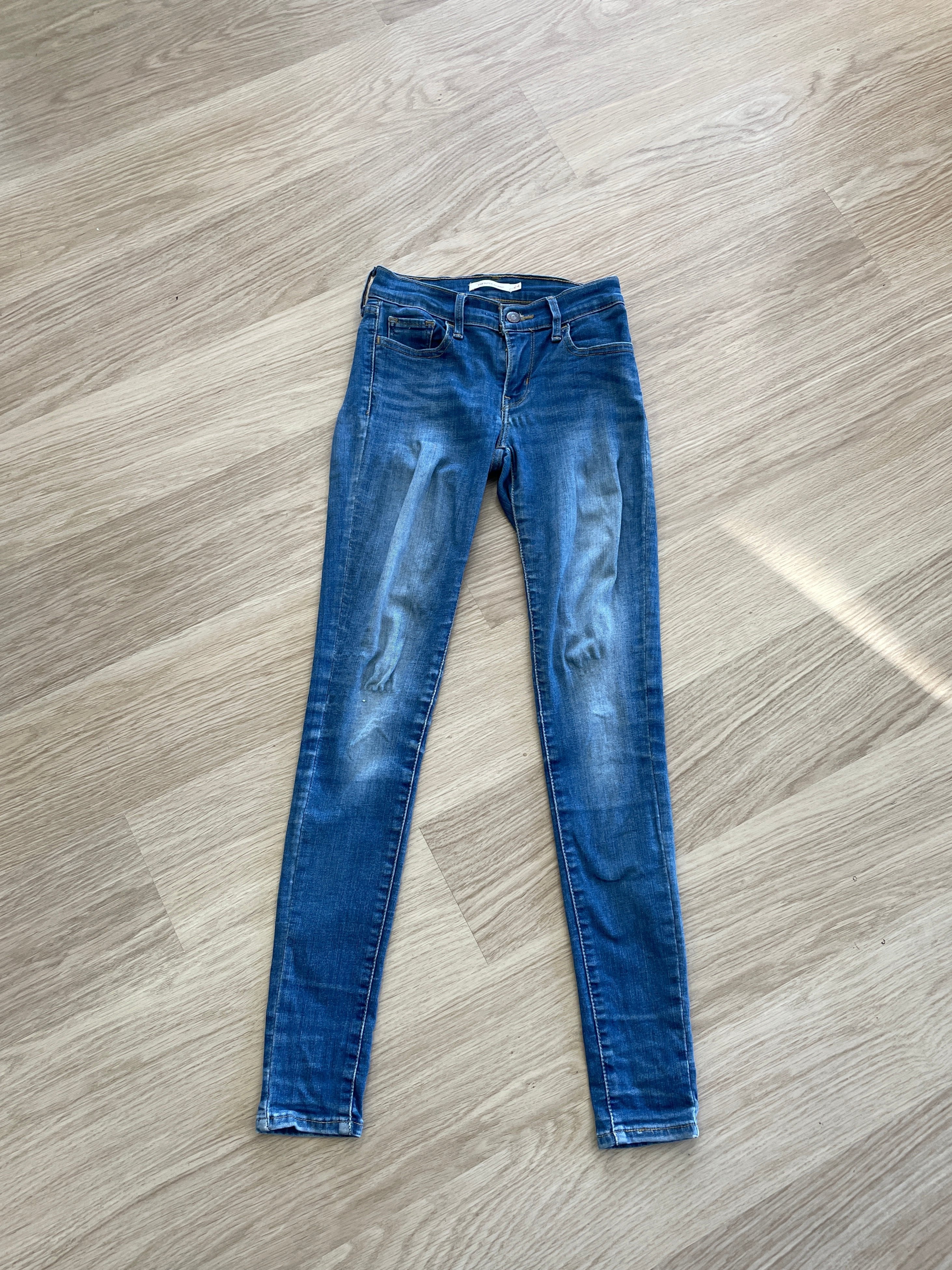 Levi's Light Wash 710 Super Skinny Jeans W24