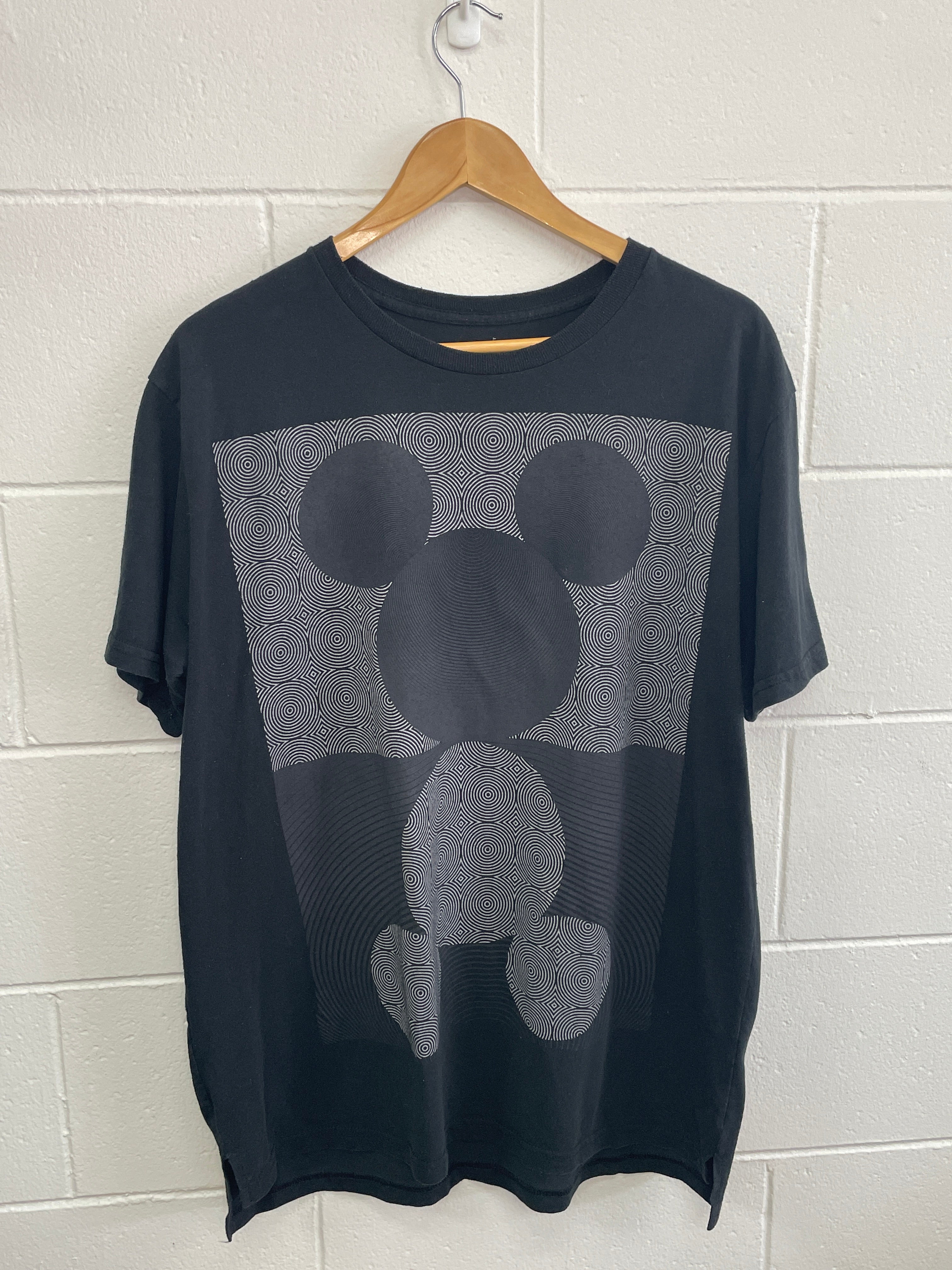 Disney Mickey Black T-Shirt Large